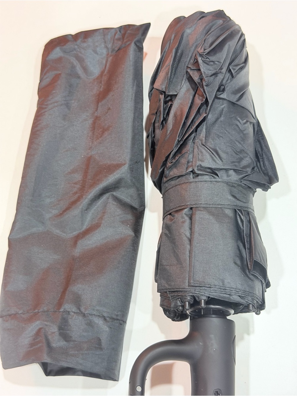 Men's Black Travel Umbrella - Compact & Wind-Resistant